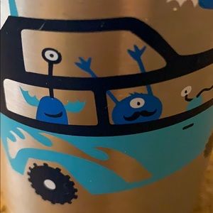 Meet your Posher, Warren